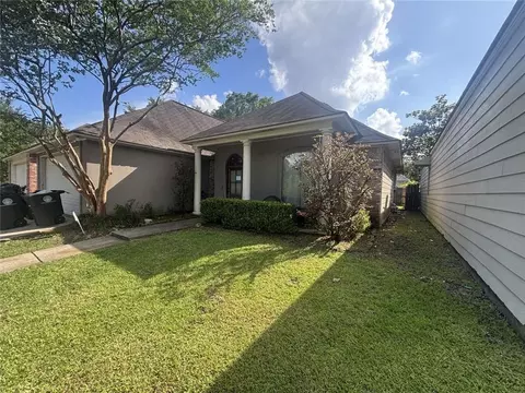 8573 E Cypress Point Ct, Baton Rouge, LA 70809