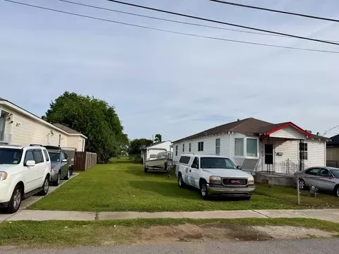 24 Th St, Gretna, LA 70053