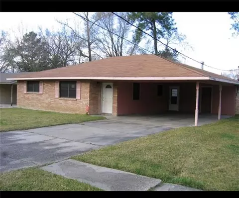 7649 Gov Derbigny Dr, Baton Rouge, LA 70811