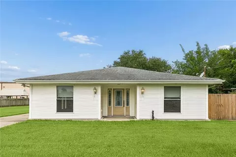 3622 Buffon St, Chalmette, LA 70043