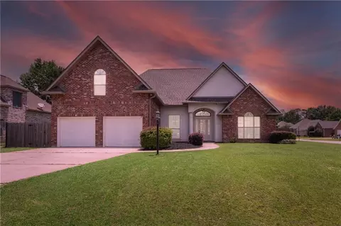 500 Drake Elm Ct, Madisonville, LA 70447