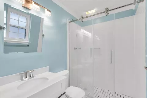 Bath - 224 Saint Nicholas St, Luling, LA 70070 photo 2 of 2