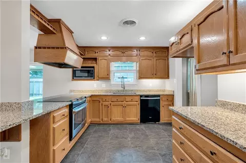Kitchen - 224 Saint Nicholas St, Luling, LA 70070 photo 2 of 2