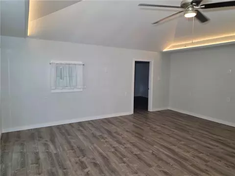Living - 424 E Magee St, Covington, LA 70433 photo 2 of 5