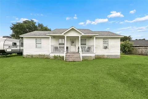 444 W Harding St, Destrehan, LA 70047