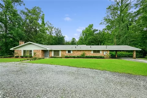 205 Tchefuncte Dr, Covington, LA 70433