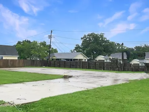 13043 Maple St, Vacherie, LA 70049