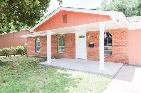 7054 Tullis Dr, New Orleans, LA 70131