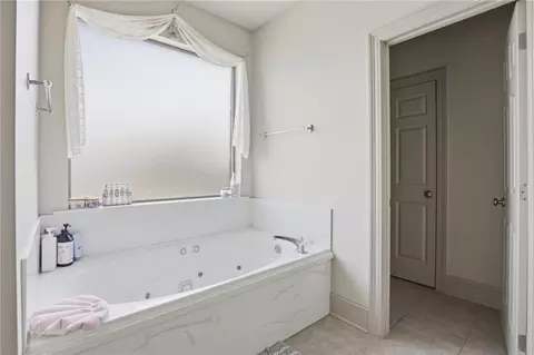 Bath - 575 Wilkinson St, Mandeville, LA 70448 photo 3 of 4