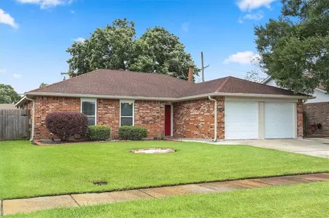 1920 Hampton Dr, Harvey, LA 70058