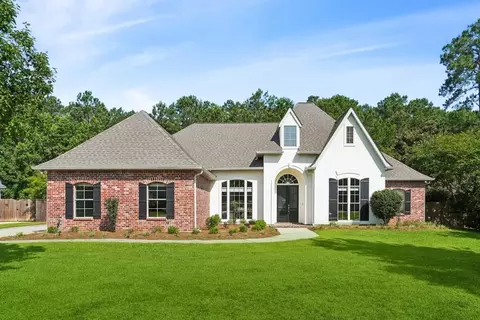 1082 Whitetail Dr, Mandeville, LA 70448