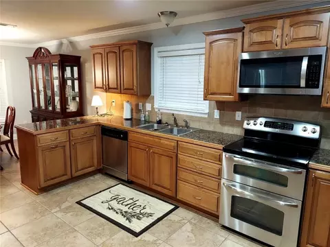 Kitchen - 158 Greencrest Ct, Slidell, LA 70458 photo 1 of 3