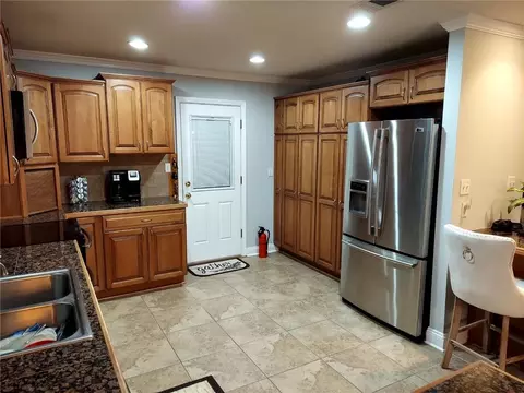 Kitchen - 158 Greencrest Ct, Slidell, LA 70458 photo 2 of 3
