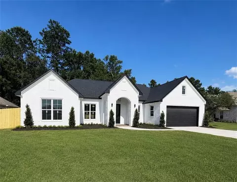 39626 Summer Ln, Ponchatoula, LA 70454