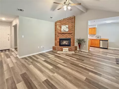 Living - 310 Foxcroft Dr, Slidell, LA 70461 photo 3 of 3