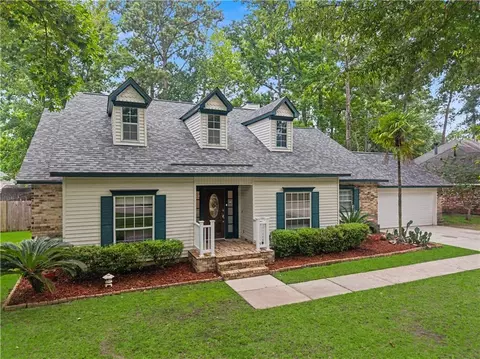 602 Highland Ct, Mandeville, LA 70448