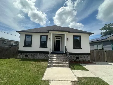 1731 Pratt Dr, New Orleans, LA 70122