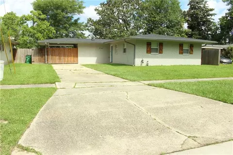 Exterior - 3747 Myrtle St, Slidell, LA 70458 photo 2 of 13