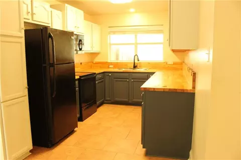 Kitchen - 3747 Myrtle St, Slidell, LA 70458 photo 2 of 3