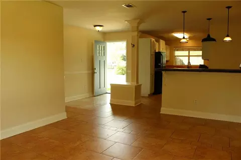 Living - 3747 Myrtle St, Slidell, LA 70458 photo 4 of 6