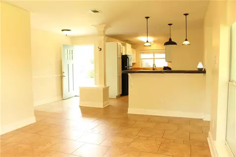 Living - 3747 Myrtle St, Slidell, LA 70458 photo 6 of 6