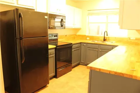 Kitchen - 3747 Myrtle St, Slidell, LA 70458 photo 3 of 3