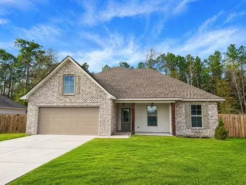 28105 Blue Sky Dr, Ponchatoula, LA 70454