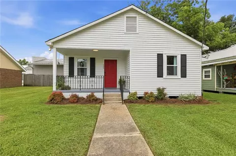 135 N 4th St, Ponchatoula, LA 70454