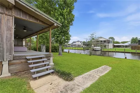 Exterior - 32533 Rainy Ln, Springfield, LA 70462 photo 4 of 5