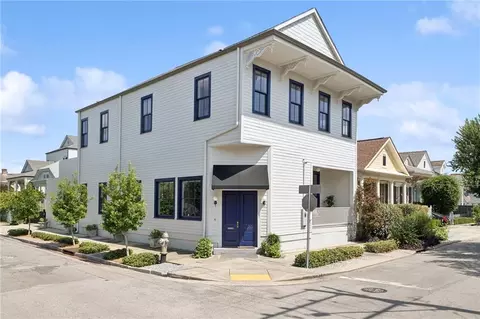 5901 Laurel St, New Orleans, LA 70115