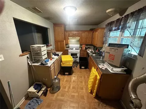Kitchen - 3184 Dee St, Slidell, LA 70458 photo 1 of 1