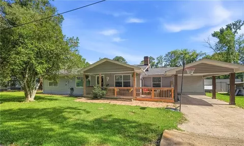 303 James Dr, Ball, LA 71405
