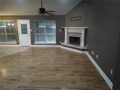 Living - 70226 7th St, Covington, LA 70433 photo 2 of 3