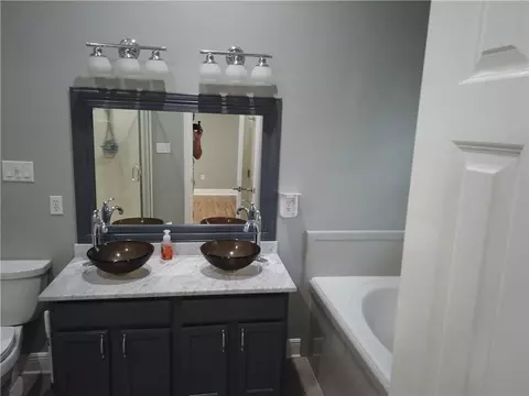 Bath - 70226 7th St, Covington, LA 70433 photo 2 of 4