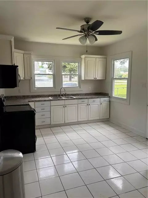 2008 General Pershing St, Violet, LA 70092 photo 3