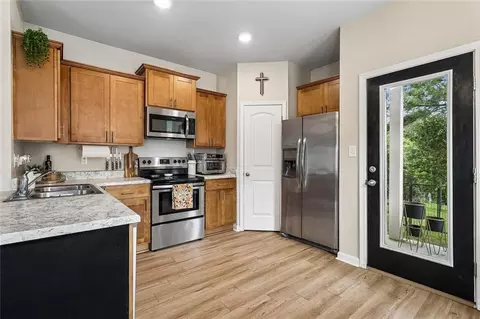 Kitchen - 47543 Hutton Cv, Robert, LA 70455 photo 1 of 2