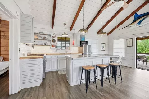 Kitchen - 32535 Rainy Ln, Springfield, LA 70462 photo 1 of 3