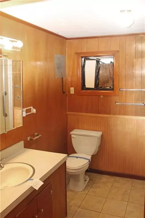 Bath - 314 E 33rd St, Covington, LA 70433 photo 1 of 3