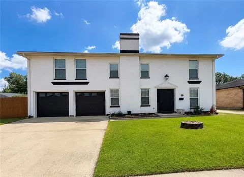 323 Terry Pkwy, Gretna, LA 70056