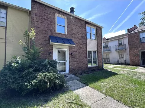 7501 Creighton Pl, New Orleans, LA 70126