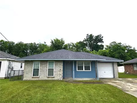 504 Magnolia Ave, Laplace, LA 70068