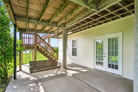 Exterior - 112 Moray Dr, Slidell, LA 70461 photo 5 of 7