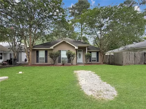 113 Davis St, Madisonville, LA 70447