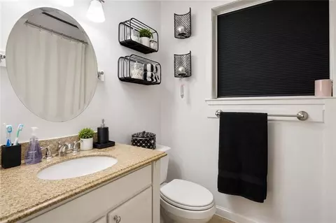 Bath - 412 Markham Dr, Slidell, LA 70458 photo 2 of 2