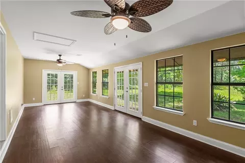 Living - 36621 Albin Rd, Independence, LA 70443 photo 4 of 5