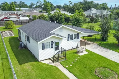 146 Oak St, Hahnville, LA 70057