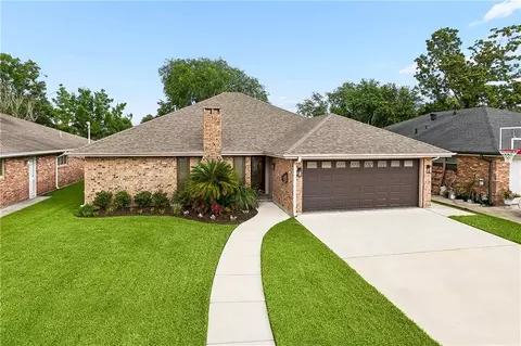 4625 Barnett St, Metairie, LA 70001