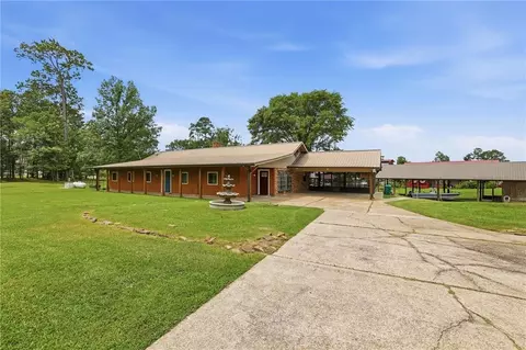 32557 Ponchartrain Dr, Springfield, LA 70462