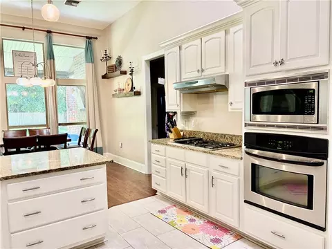 Kitchen - 304 Dockside Dr, Slidell, LA 70461 photo 1 of 5