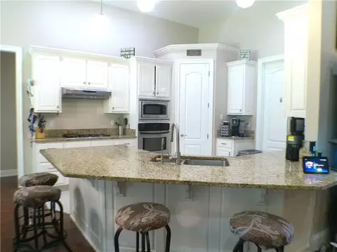 Kitchen - 304 Dockside Dr, Slidell, LA 70461 photo 5 of 5